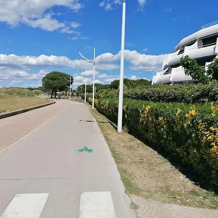 Apartment Climatise 4 Pers - Port Camargue Avec Parking - Fr-1-731-130 *